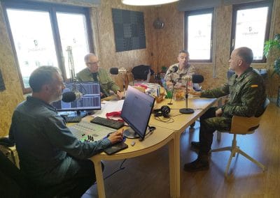 Los medios locales nos dan la oportunidad de informar de nuestras actividades