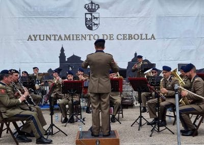 Concierto de una fracción de la Unidad de Música en Cebolla