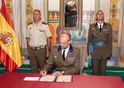 Firma del teniente coronel O’Donnell del acta de toma de mando