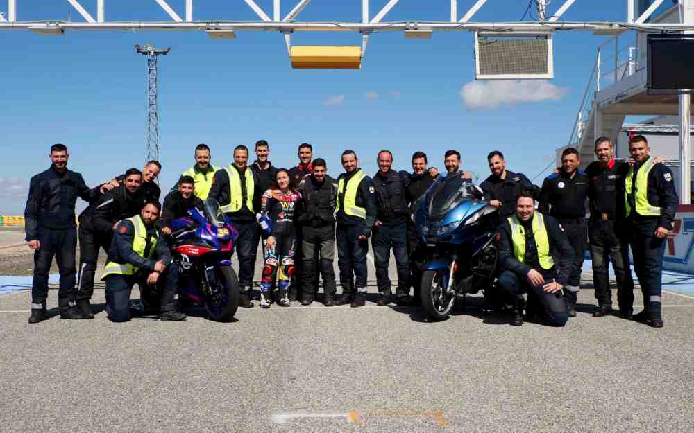 curso de pista sección de motos guardia real