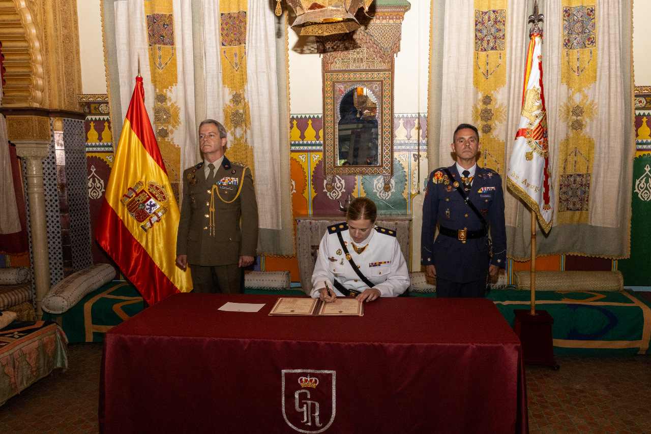 Firma de la cédula de entrega de mando